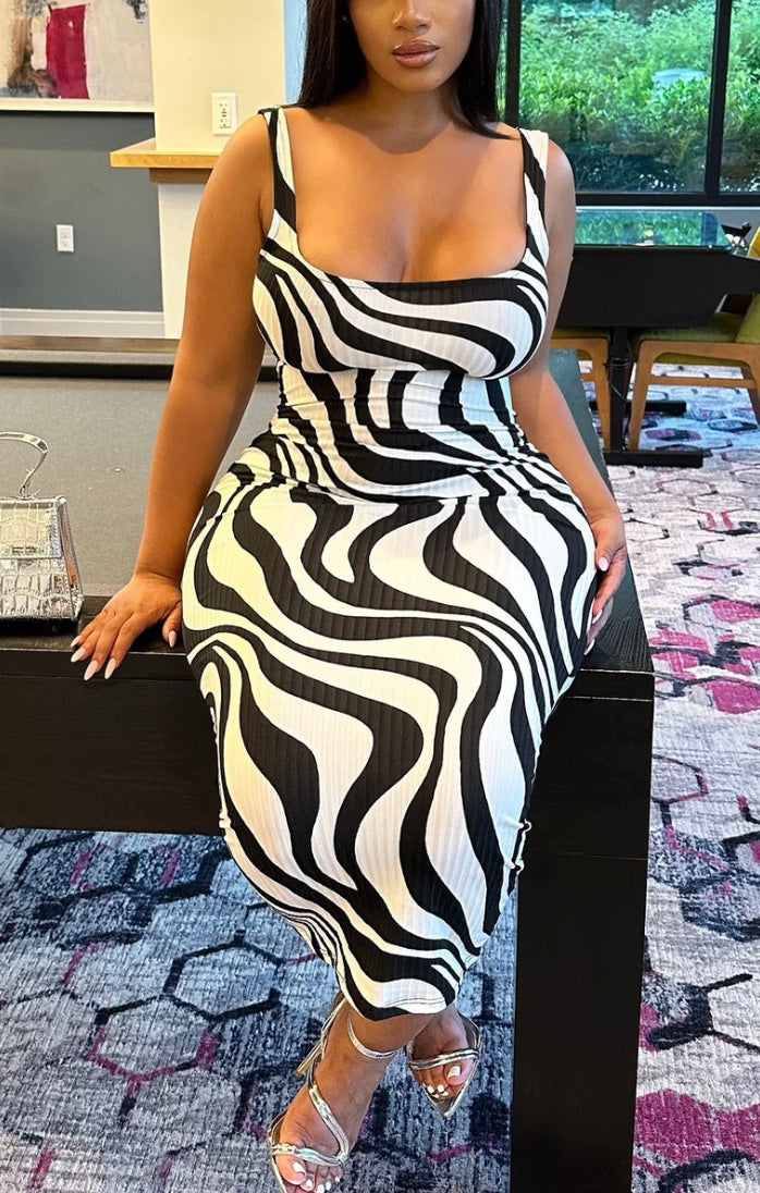 Zebra Chic Body-Hugging Maxi Dress - Black/White